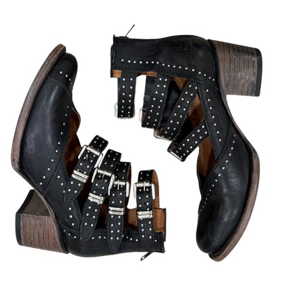 Freebird Felicity Strappy Buckle Booties - Picture 3 of 10